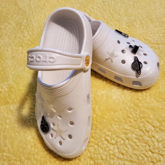 bad bunny kids crocs